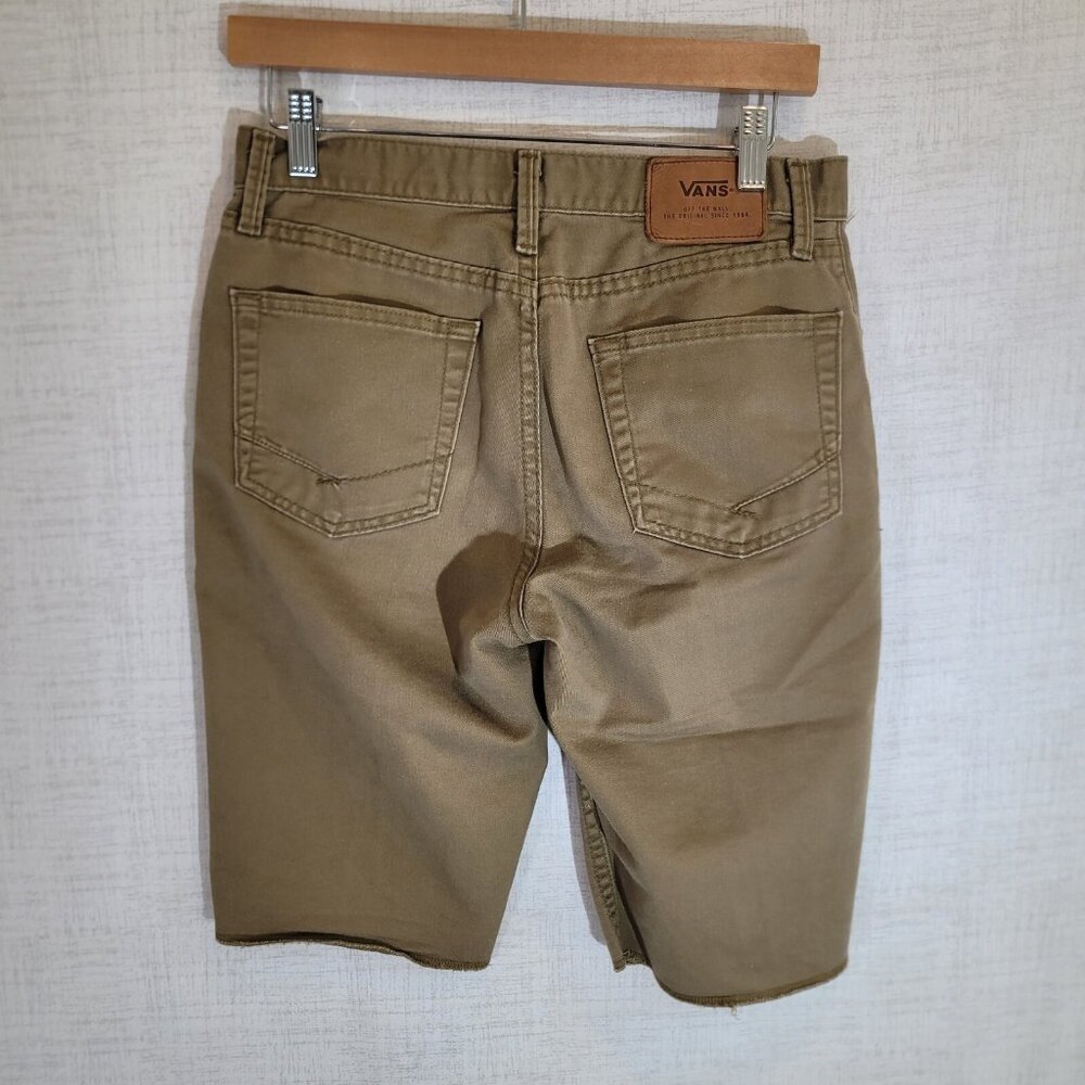 Vans Cut Off Shorts Mens 29 30x11 Khaki Flat Front Chino Skater Punk - Picture 2 of 9